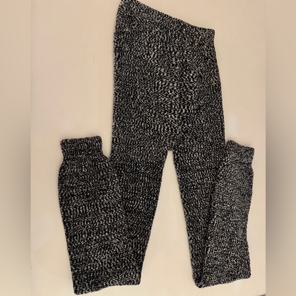 Sonoma black and white fuzzy pants - Picture 6 of 6